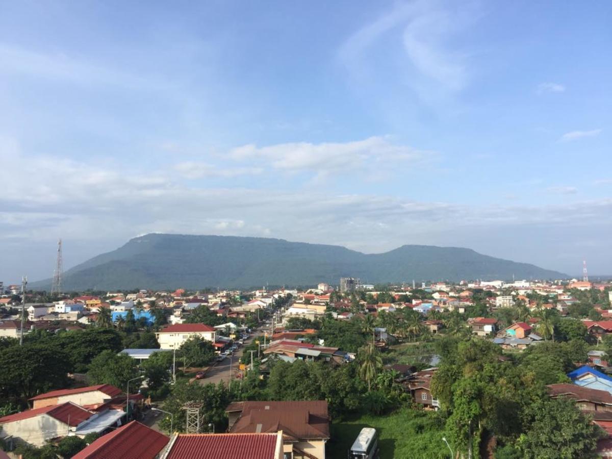 Intouch Riverside Hotel Pakse Exterior photo